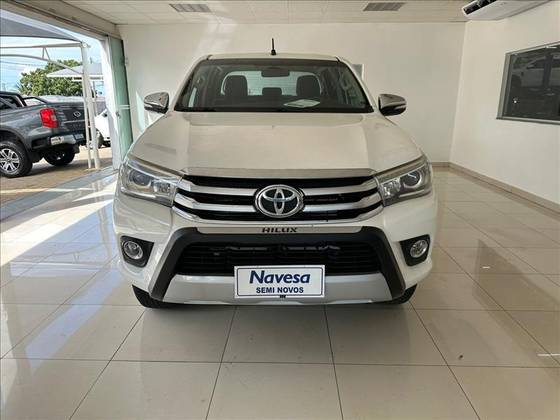 TOYOTA HILUX 2.8 SRX 4X4 CD 16V DIESEL 4P AUTOMÁTICO